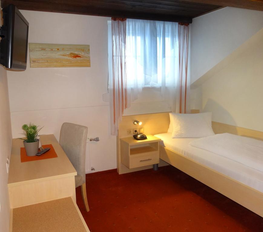 Pension Scherwirt Hotel Graz Quarto foto